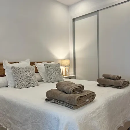 Casa Bella - A Stunning New Entire In An Location, Close To The