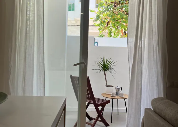 Casa Bella - A Stunning New Entire In An Location, Close To The Apartment