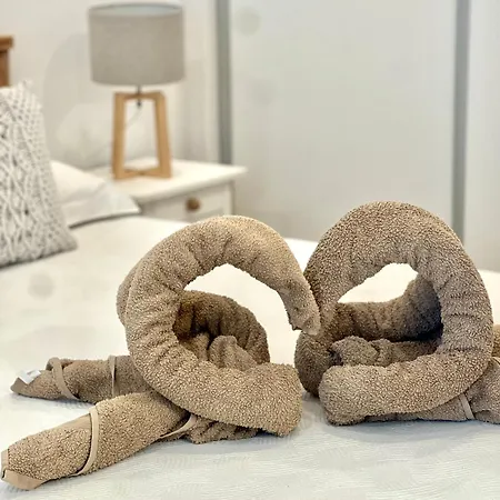 Casa Bella - A Stunning New Entire In An Location, Close To The 아파트 푸엔히롤라