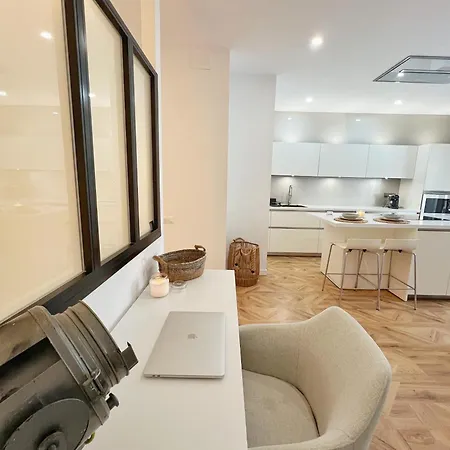 Casa Bella - A Stunning New Entire In An Location, Close To The