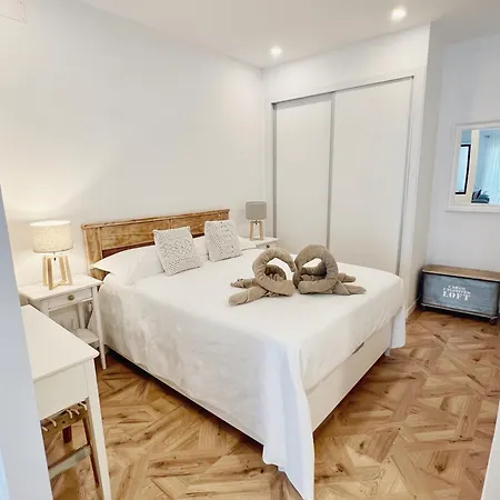 Casa Bella - A Stunning New Entire In An Location, Close To The 푸엔히롤라