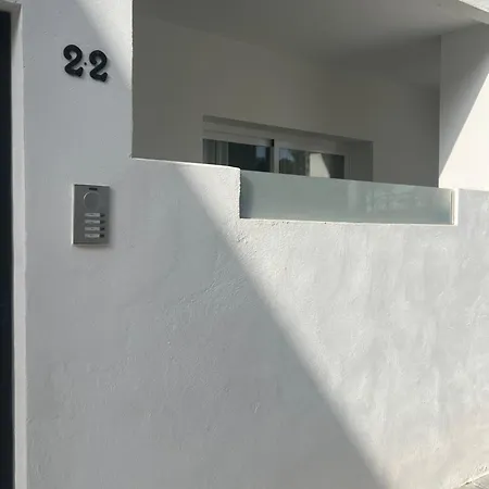 Casa Bella - A Stunning New Entire In An Location, Close To The Apartment