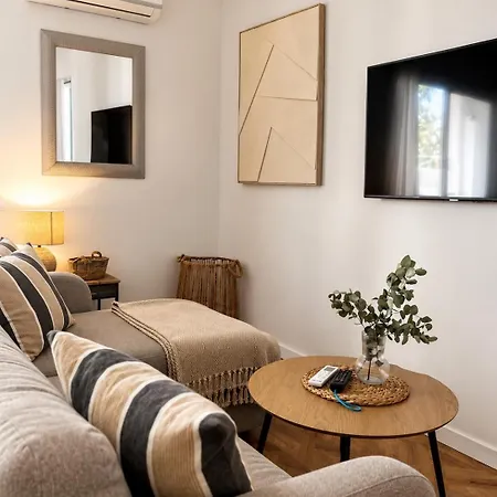 Casa Bella - A Stunning New Entire In An Location, Close To The Apartment *